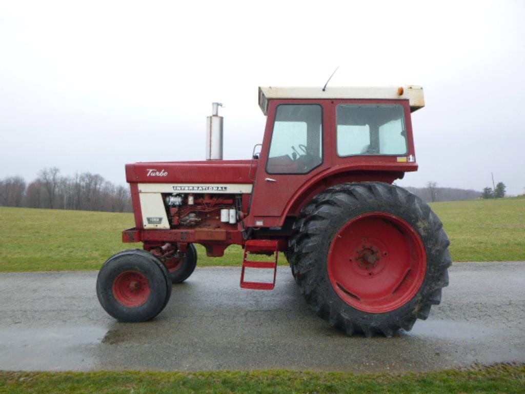 Main image International Harvester 1066