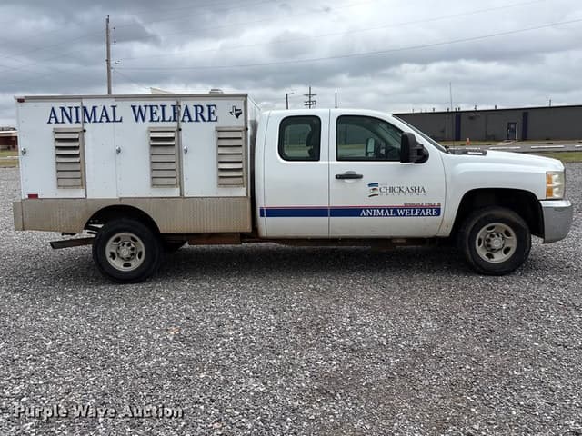 Image of Chevrolet 2500HD equipment image 3