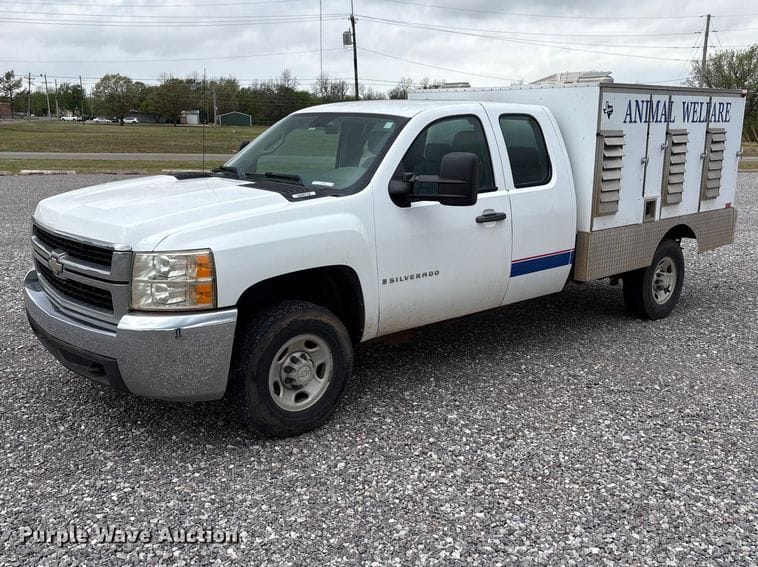 2009 Chevrolet 2500HD Equipment Image0