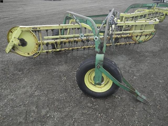 Image of John Deere 670 equipment image 4