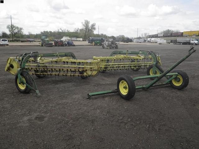 Image of John Deere 670 equipment image 1