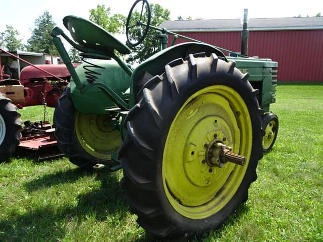 Image of John Deere H equipment image 2