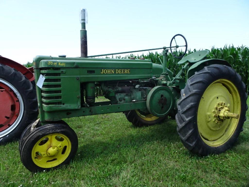 Image of John Deere H Primary image