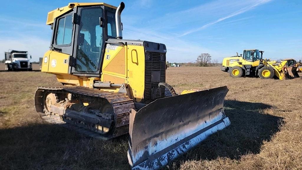 2013 John Deere 650K Equipment Image0