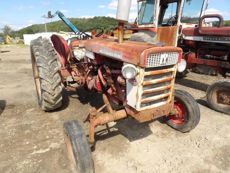 Main image International Harvester 460 3