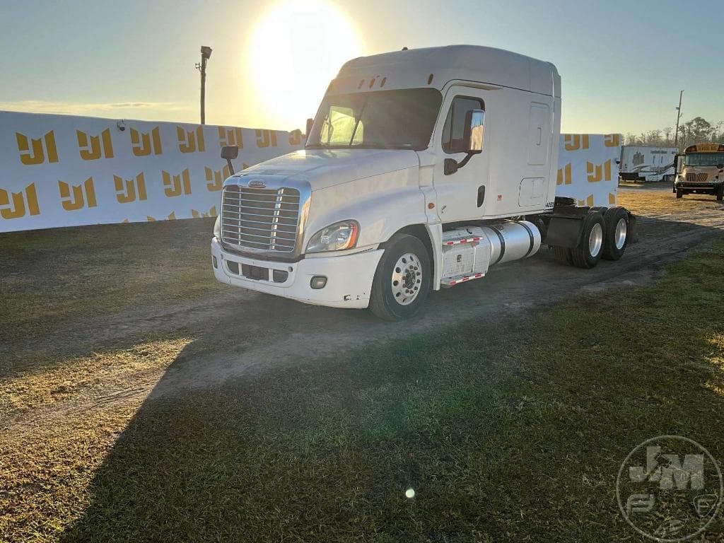 Image of Freightliner Cascadia Primary image