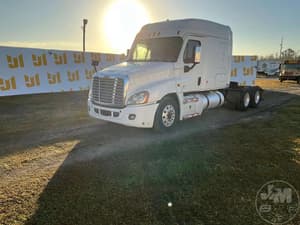 2014 Freightliner Cascadia Image