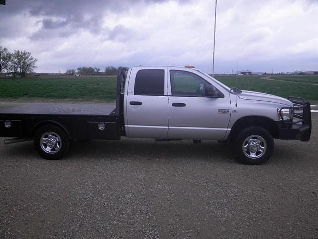 Image of Dodge Ram 3500HD equipment image 3