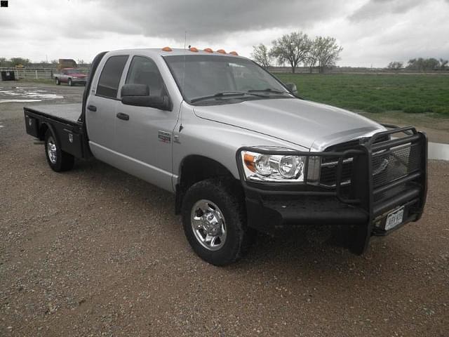Image of Dodge Ram 3500HD equipment image 2