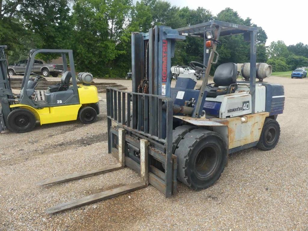 Komatsu FG40T-6 Equipment Image0