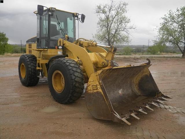 Image of Caterpillar 928G equipment image 2