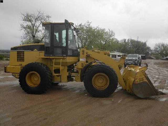 Image of Caterpillar 928G equipment image 3