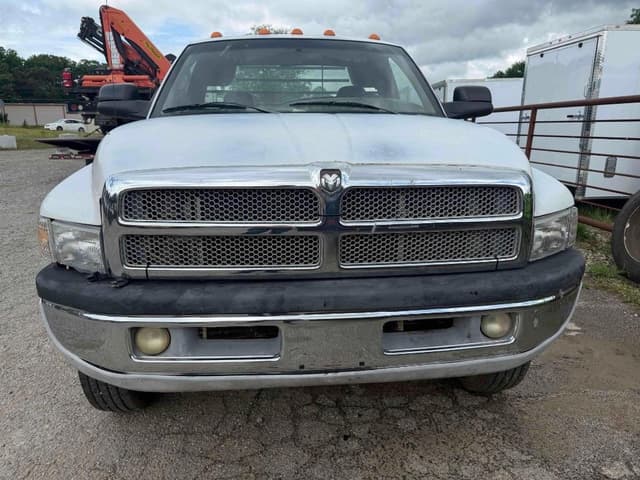 Image of Dodge Ram 3500 equipment image 4