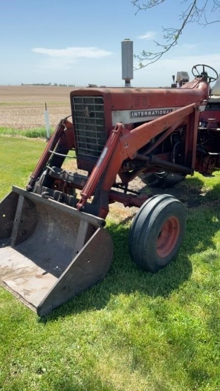 Image of International Harvester 756 equipment image 1