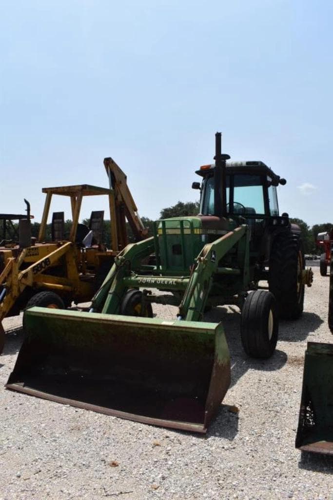 Image of John Deere 4440 Primary image