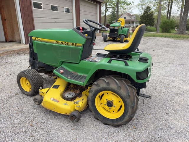 Image of John Deere 425 equipment image 4