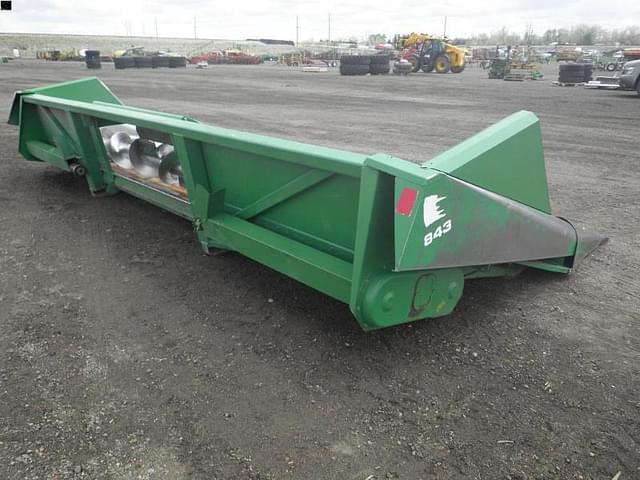 Image of John Deere 843 equipment image 3