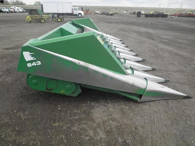 Image of John Deere 843 equipment image 4
