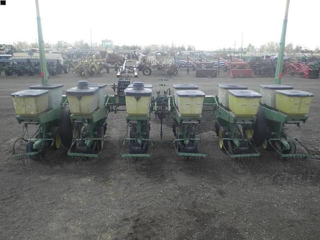 Image of John Deere 7100 equipment image 4