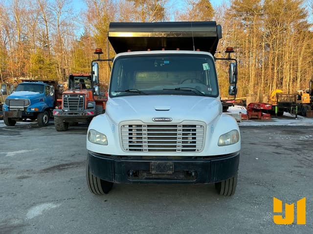 Image of Freightliner M2 equipment image 1