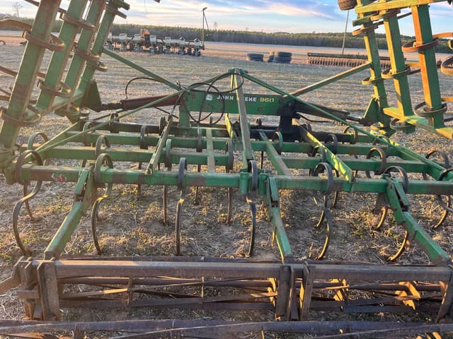 Image of John Deere 960 equipment image 2