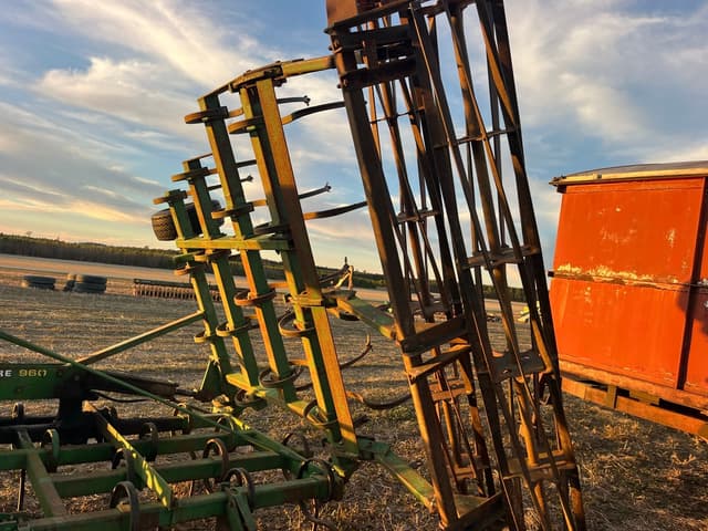 Image of John Deere 960 equipment image 3