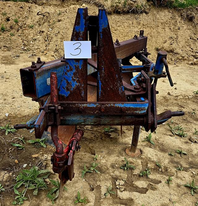 Image of Ford 142 equipment image 3