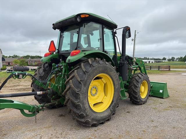Image of John Deere 8120 equipment image 2