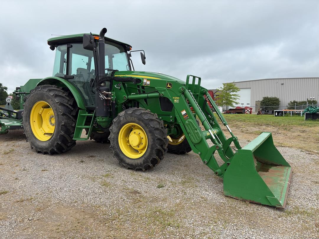 Image of John Deere 8120 Primary image