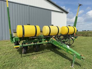 Main image John Deere 7000