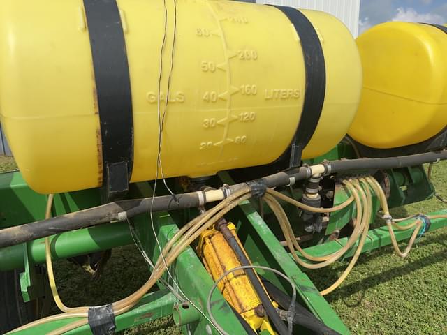 Image of John Deere 7000 equipment image 4