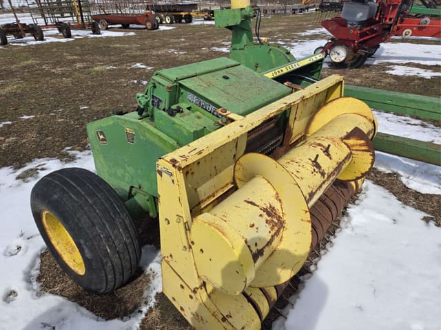 Image of John Deere 3960 equipment image 1