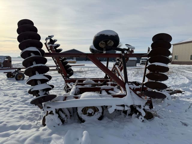 Image of International Harvester 490 equipment image 4