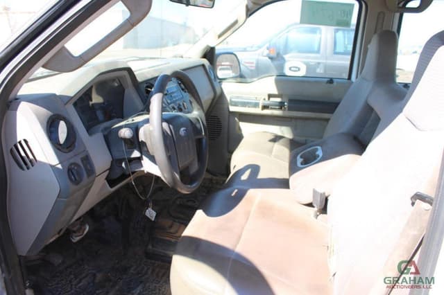 Image of Ford F-250 equipment image 4