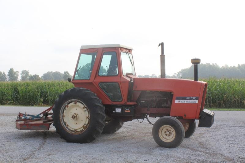 1976 Allis Chalmers 7000 Equipment Image0