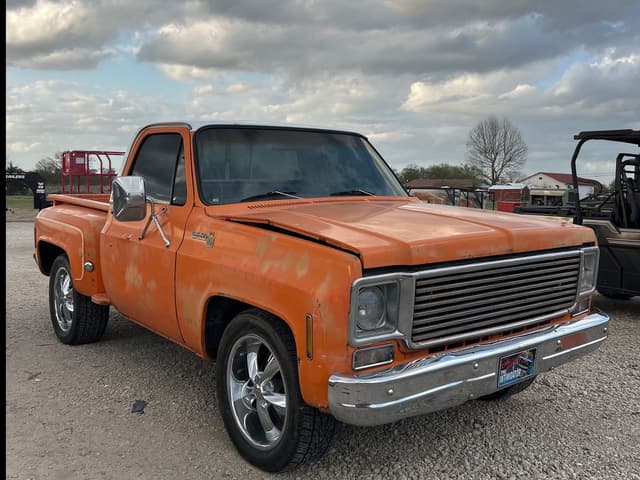 Image of Chevrolet Scottsdale equipment image 2