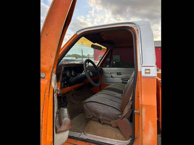 Image of Chevrolet Scottsdale equipment image 4