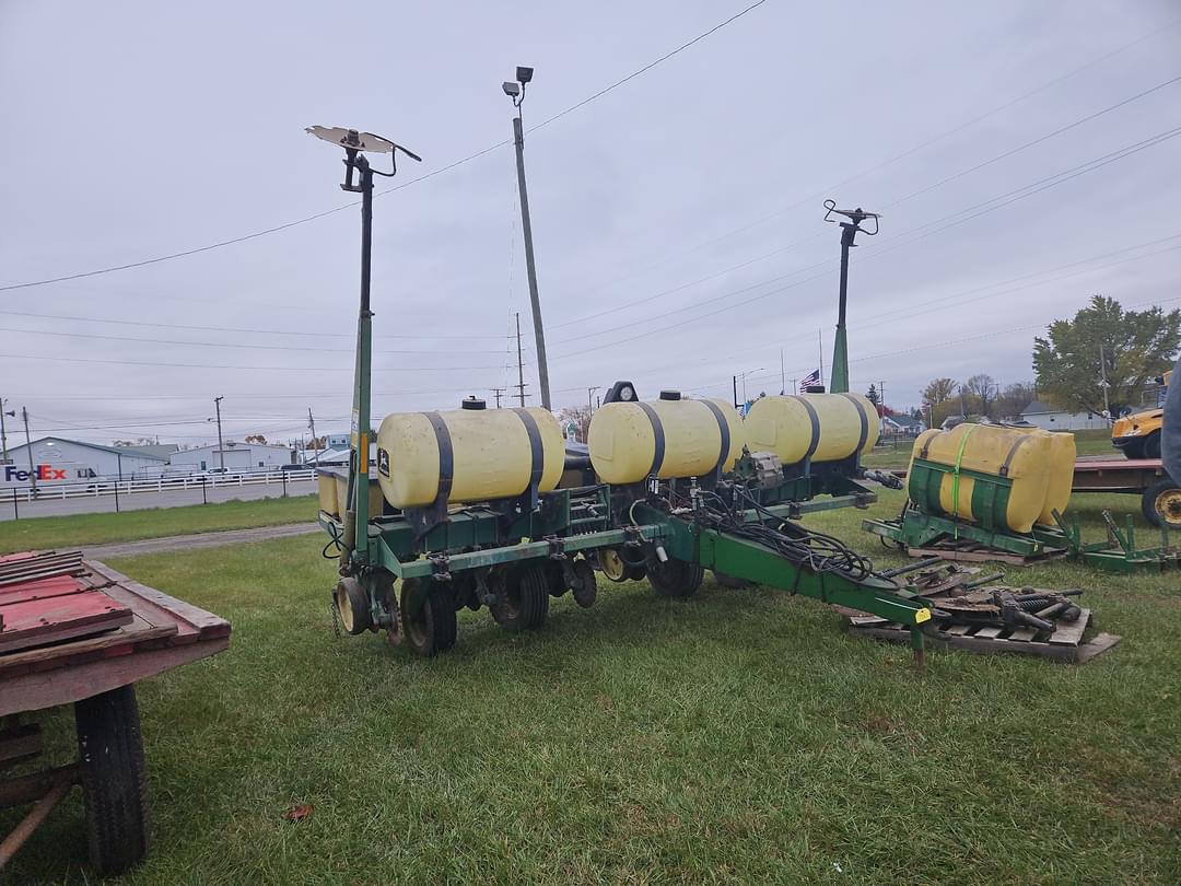 Image of John Deere 1720 Primary image