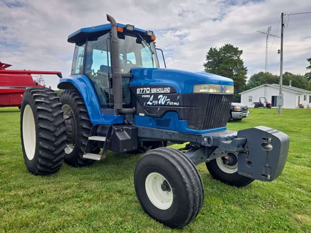 Image of New Holland 8770 equipment image 2