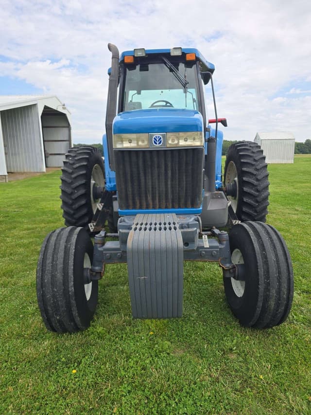 Image of New Holland 8770 equipment image 1