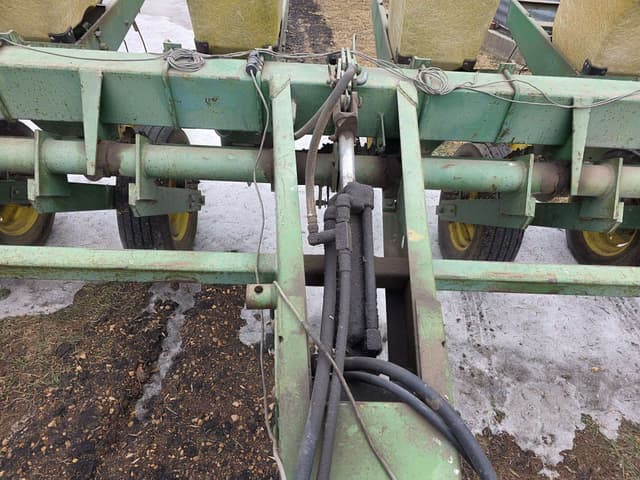 Image of John Deere 7000 equipment image 4