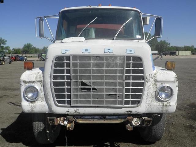 Image of Ford F-750 equipment image 1