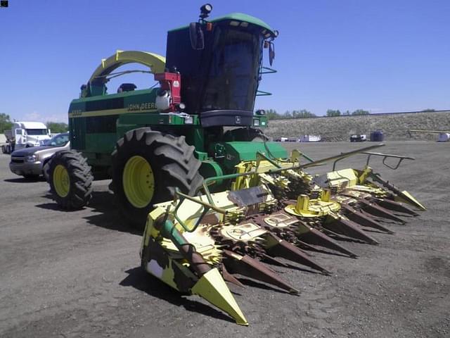 Image of John Deere 6950 equipment image 2