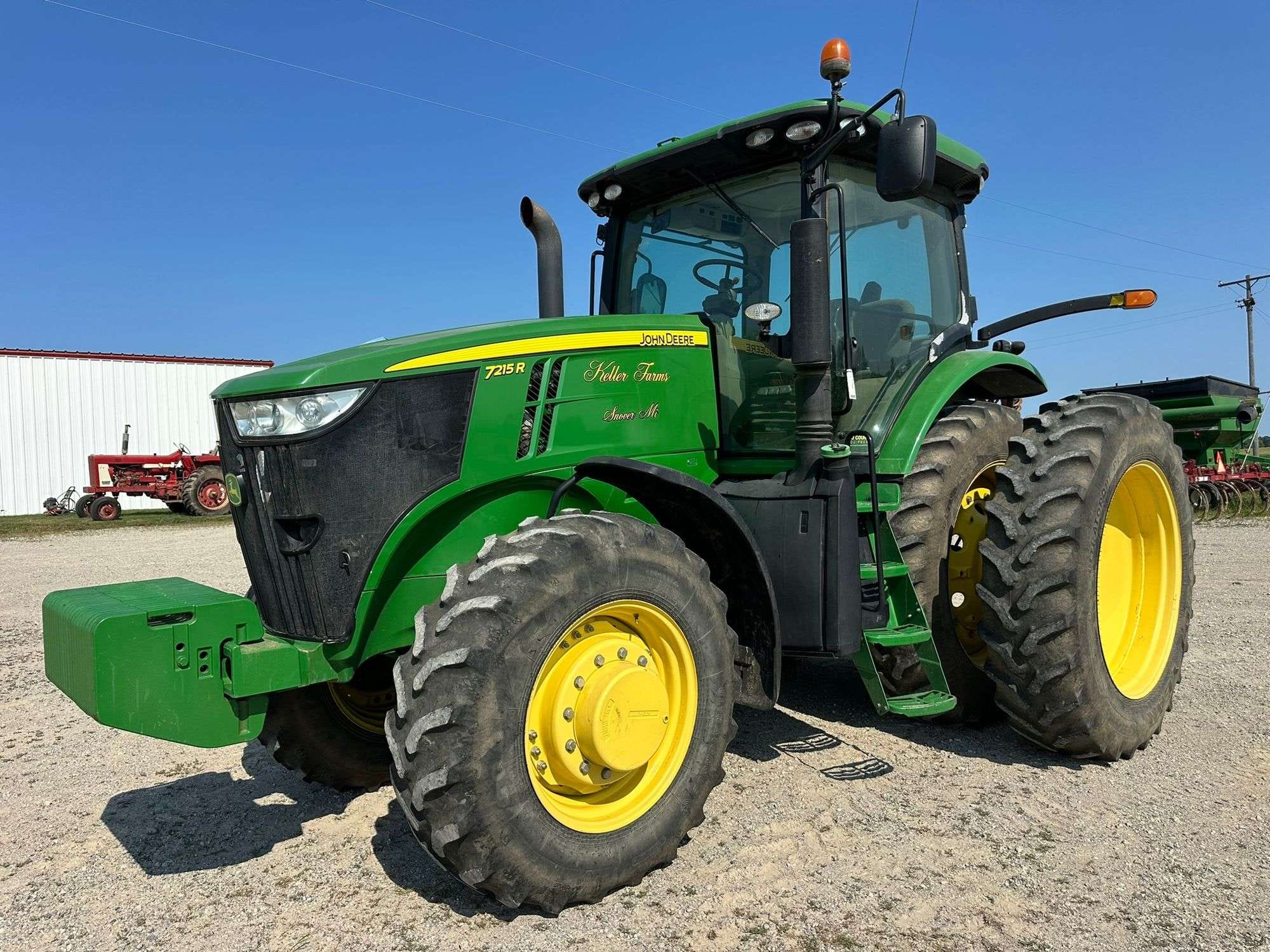 2012 John Deere 7215R Equipment Image0
