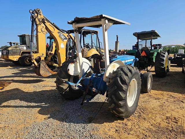 Image of Ford 4000 equipment image 3