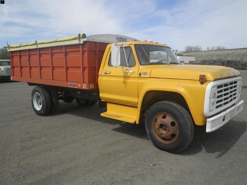 Image of Ford F-600 Primary image