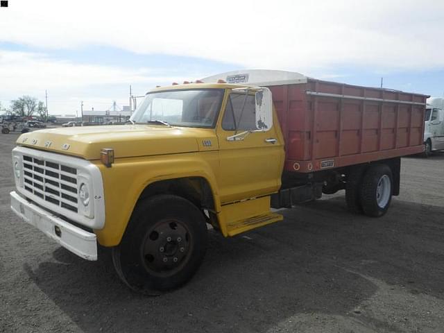 Image of Ford F-600 equipment image 2