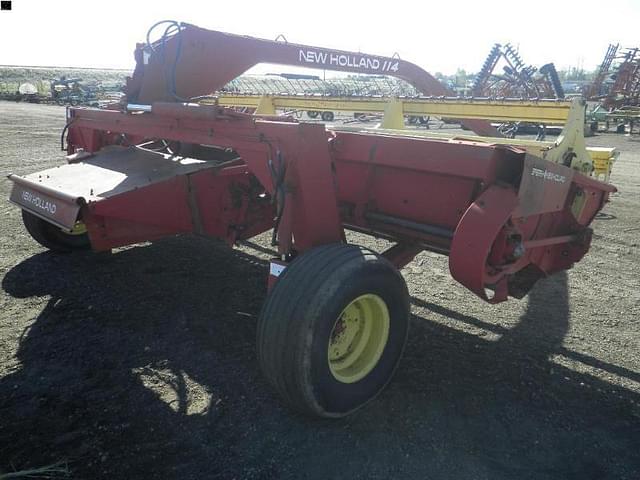 Image of New Holland 114 equipment image 2
