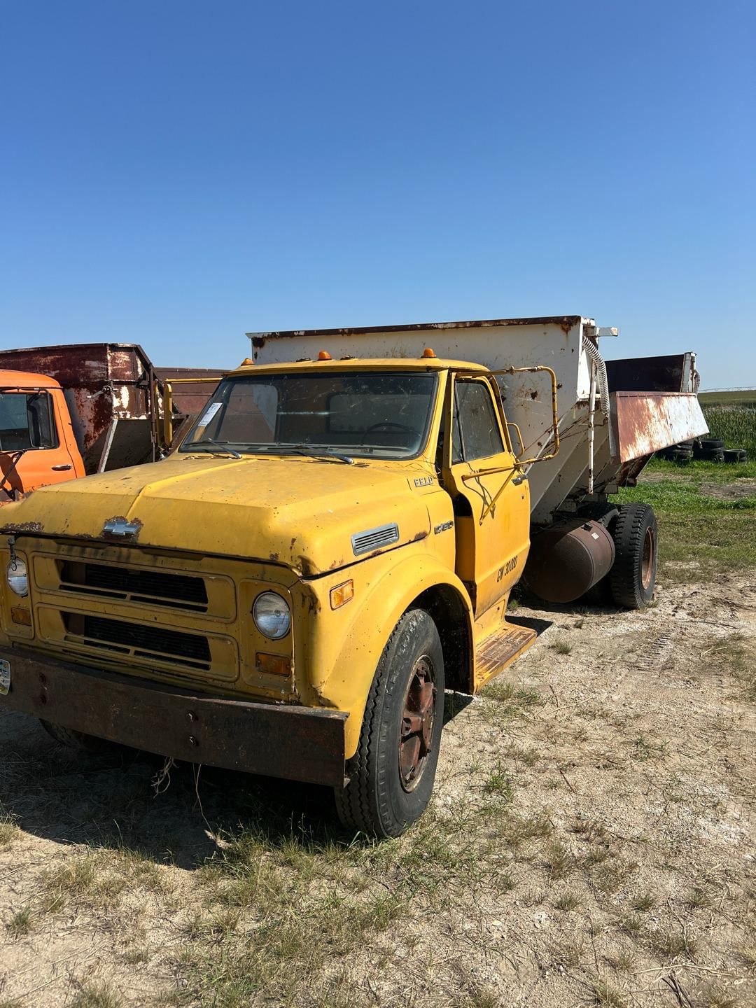 1972 Chevrolet C60 Equipment Image0