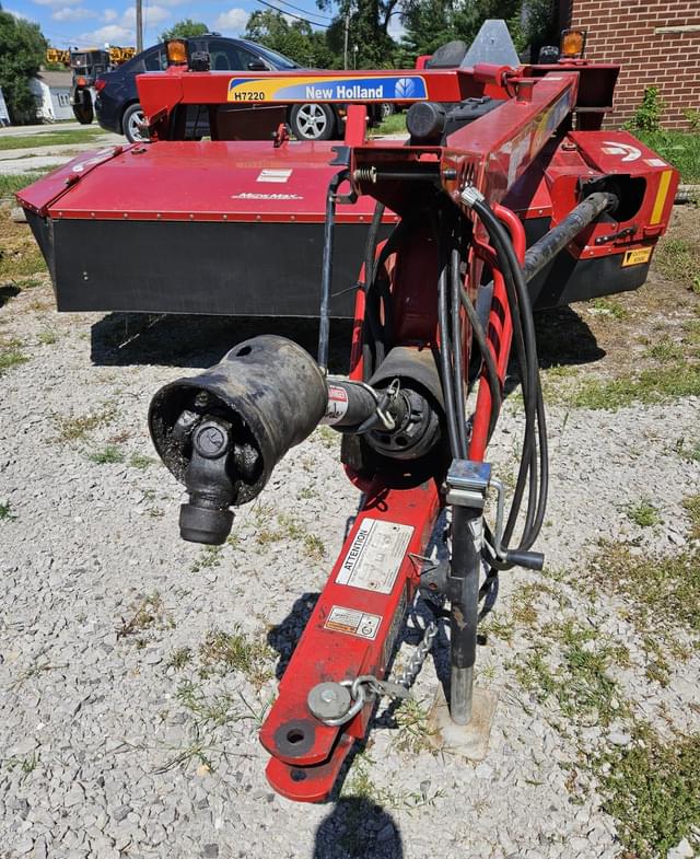 Image of New Holland H7220 equipment image 2